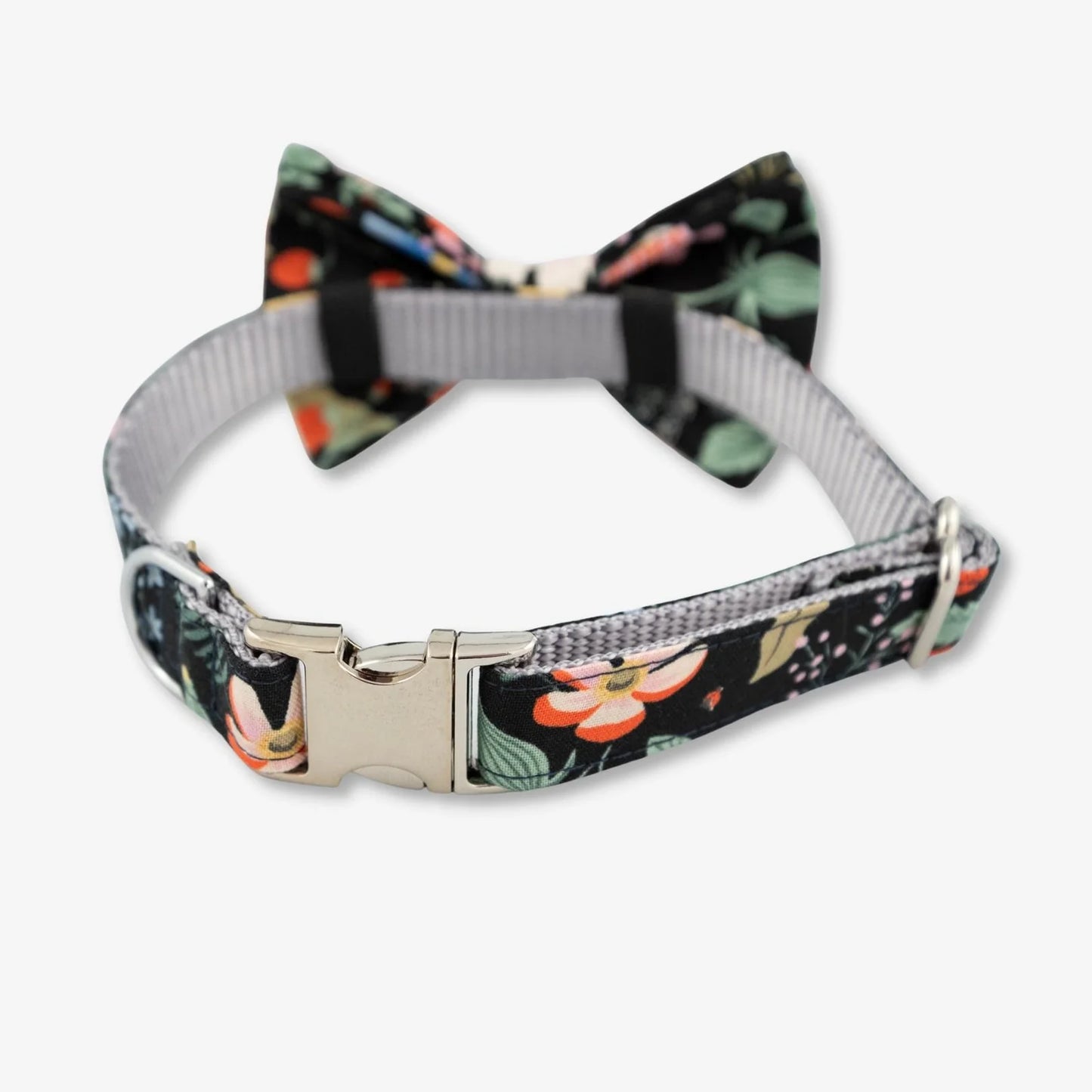 Black Fields Bow Tie Dog Collar